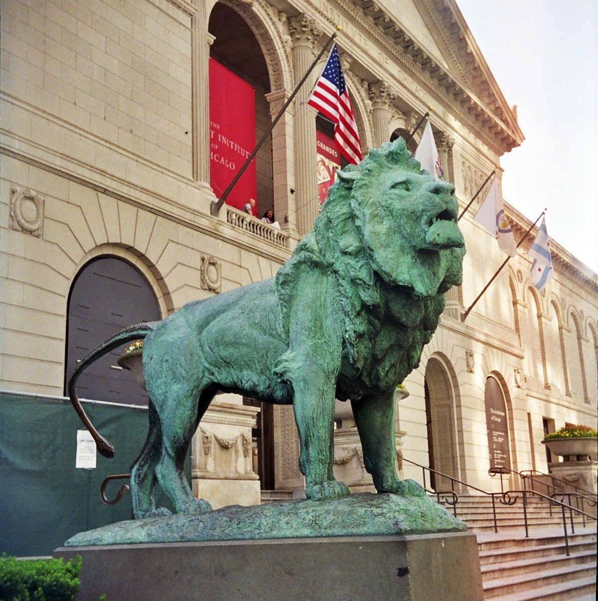 Lion “in an attitude of defiance” near 311 South Wacker Drive Chicago